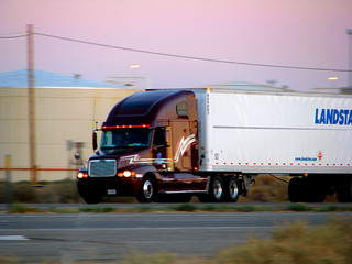 U.S. Trucking Industry Experiencing Promising Growth